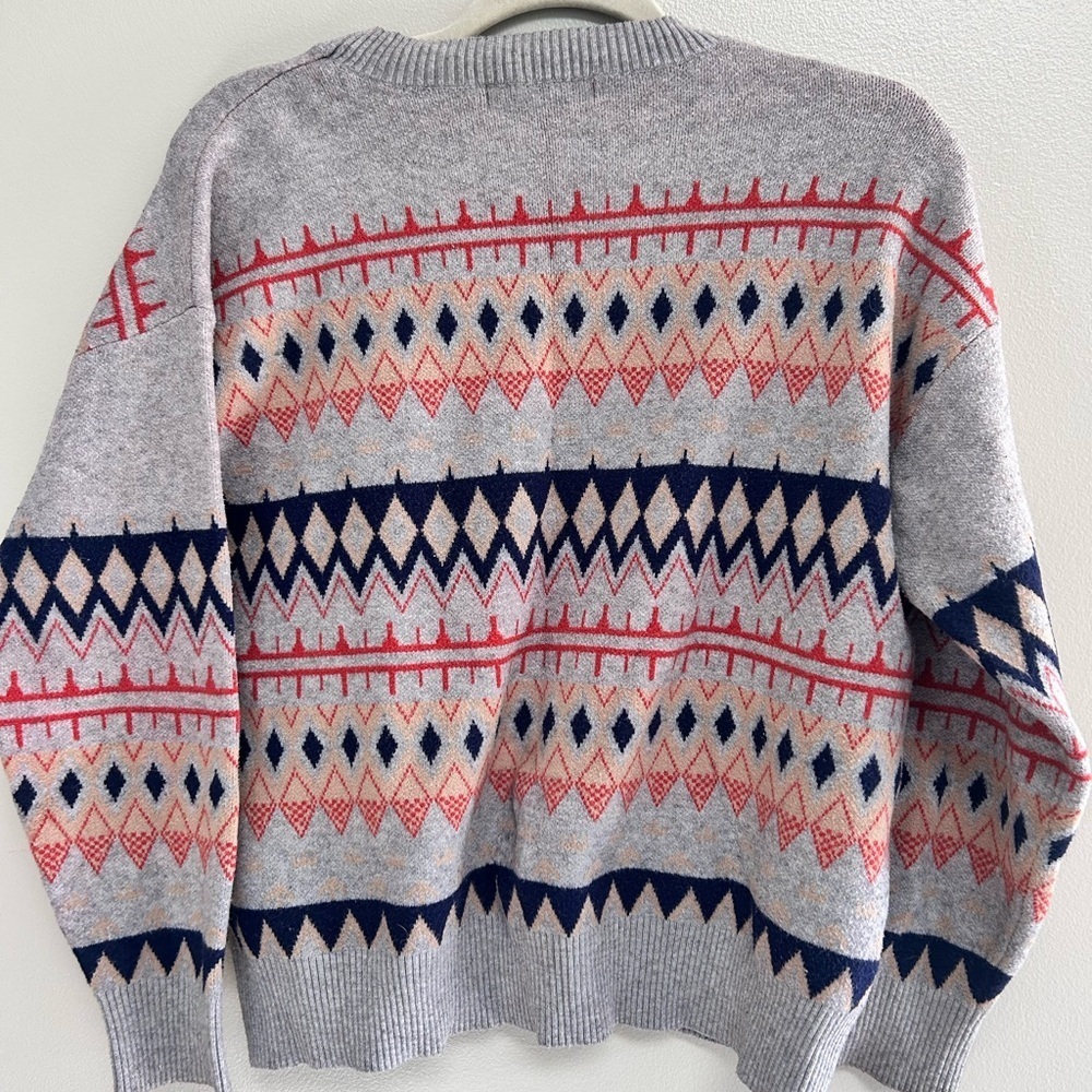 Patterned Sweater - Picture 3 of 3